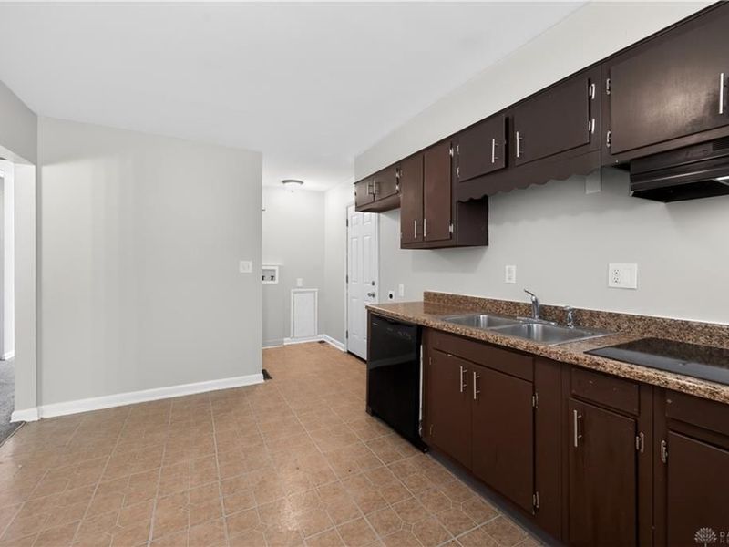 1947 Parkhill Drive, Dayton, OH 45406 Photo 21