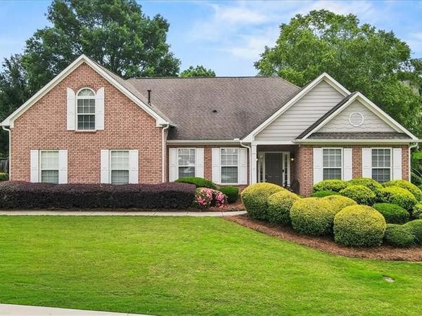 311 Meadowcrest Circle , Canton, GA 30115