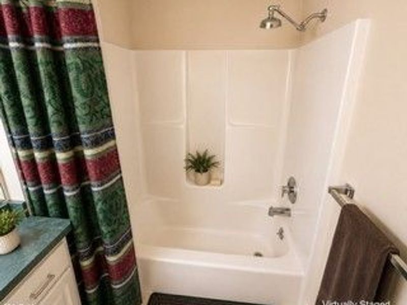 244 Vista Circle, Unit 15B, North Olmsted, OH 44070 Photo 14