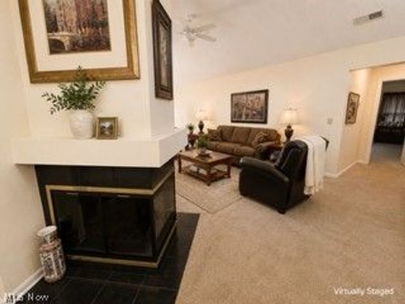 244 Vista Circle, Unit 15B, North Olmsted, OH 44070 Photo 3