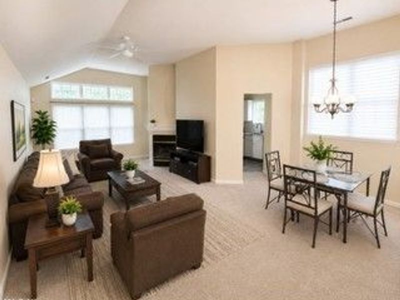 244 Vista Circle, Unit 15B, North Olmsted, OH 44070 Photo 4
