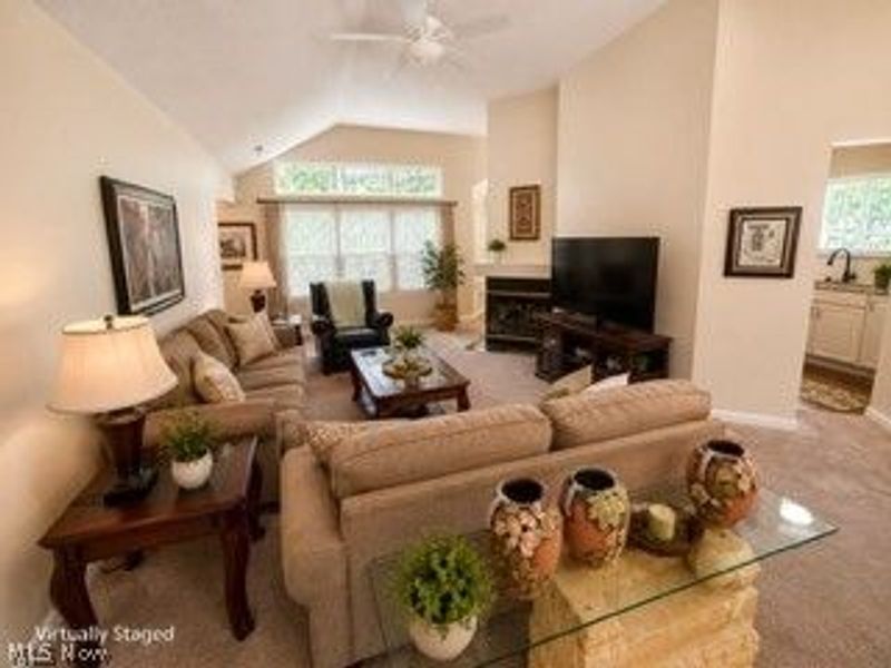 244 Vista Circle, Unit 15B, North Olmsted, OH 44070 Photo 5