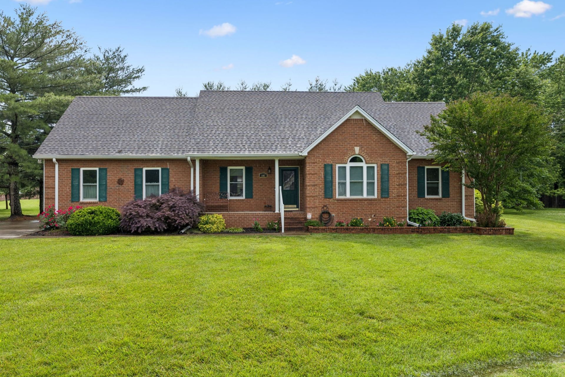 107 Estill Ct, Murfreesboro, TN 37127 Main Photo