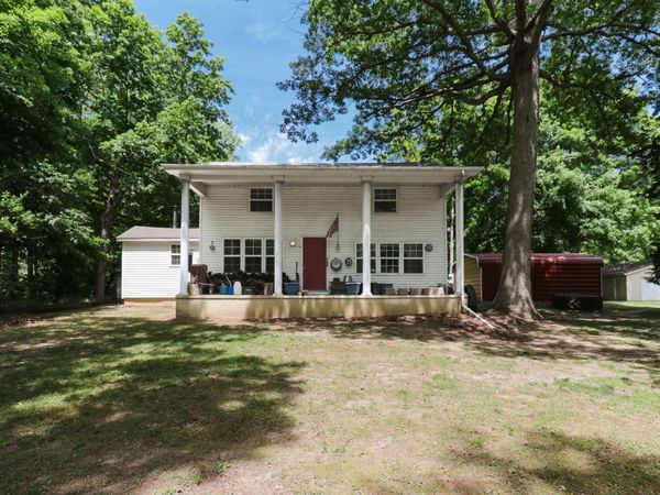 28560 E 850 North Road , Ellsworth, IL 61737