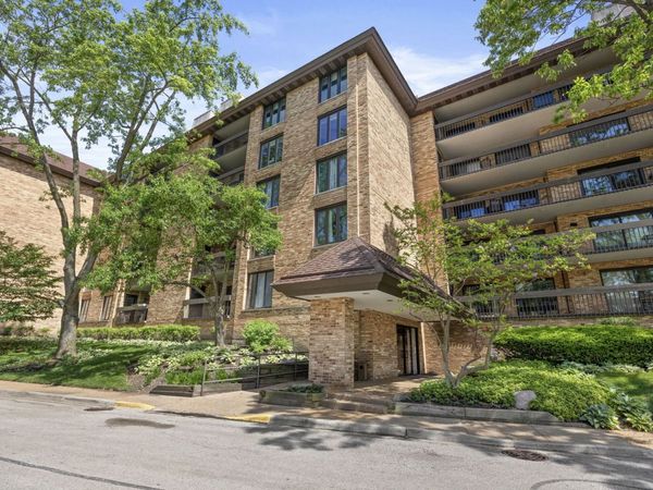 1671 Mission Hills Road , Unit 502, Northbrook, IL 60062