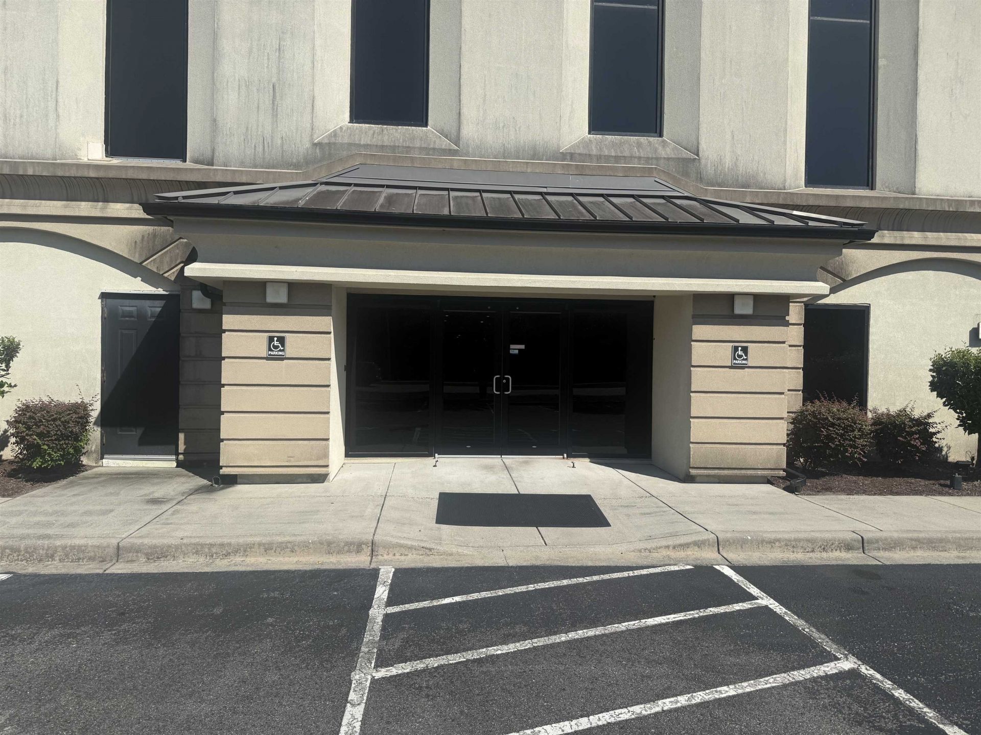 100 Sutter Dr.  Photo 10