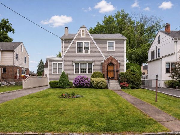 11 Summit Street, Eastchester, NY 10709