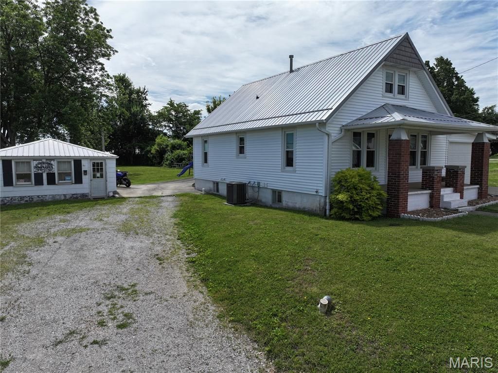 215/217 Doerr Street , Perryville, MO 63775 Main Photo