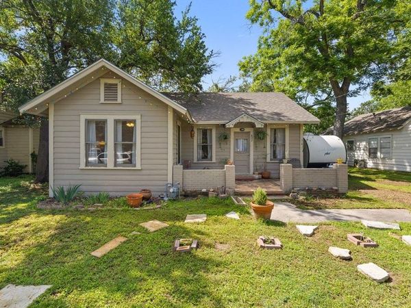 807 Cecelia ST, Taylor, TX 76574
