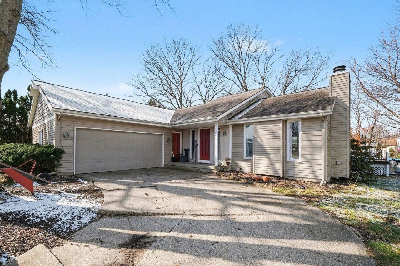 6617 Knollview Drive, Hudsonville, MI 49426 Main Photo