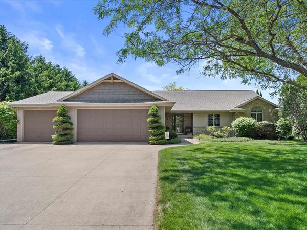 3803 N CRIPPLE CREEK DRIVE, Appleton, WI 54913