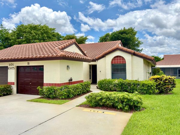 10975 Dolphin Palm Court, Unit B, Boynton Beach, FL 33437