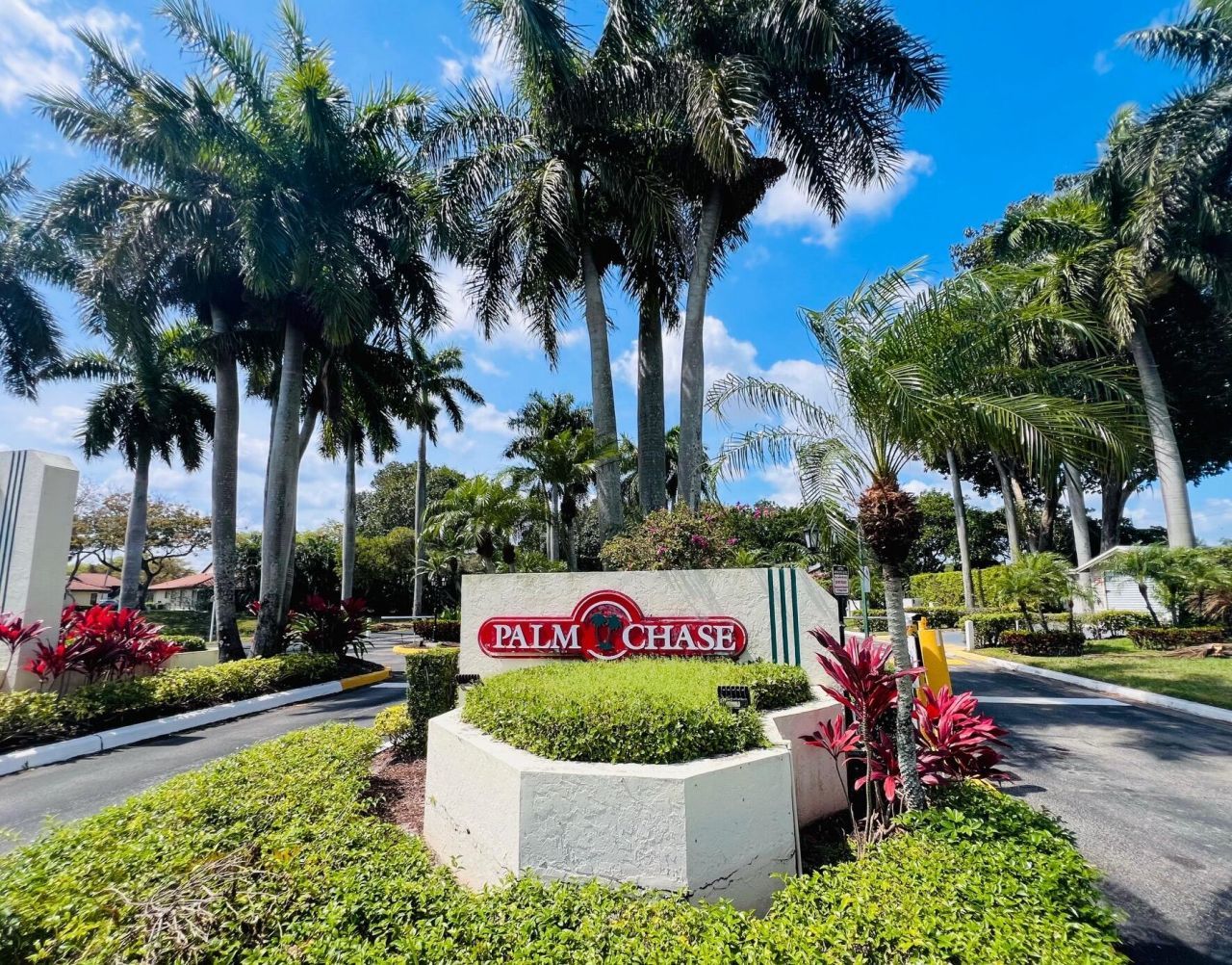 10975 Dolphin Palm Court, Unit B, Boynton Beach, FL 33437 Photo