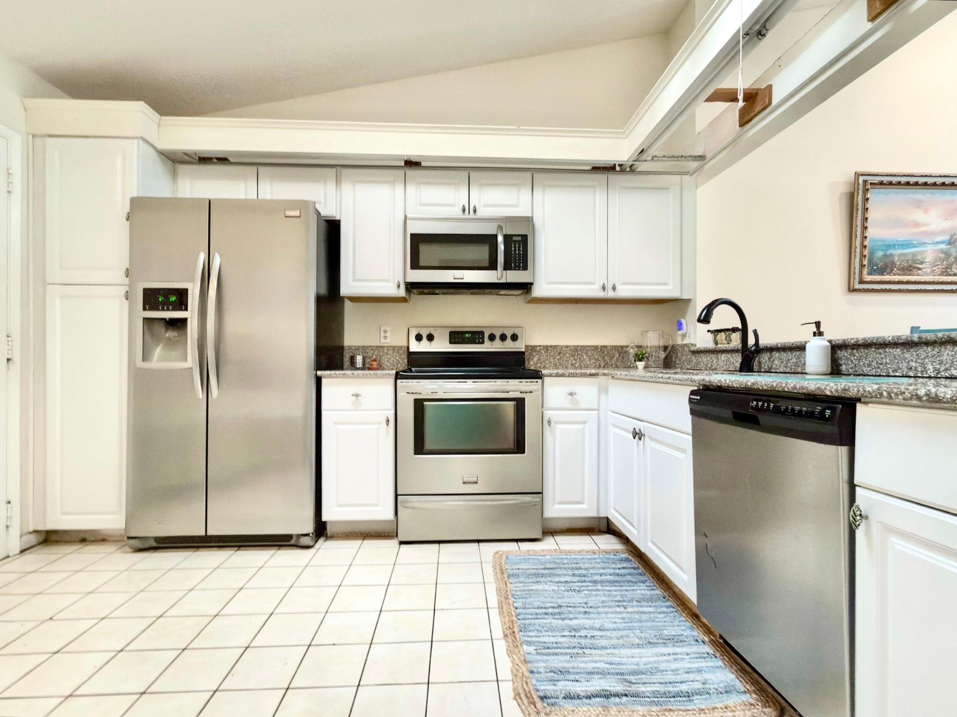 10975 Dolphin Palm Court, Unit B, Boynton Beach, FL 33437 Photo