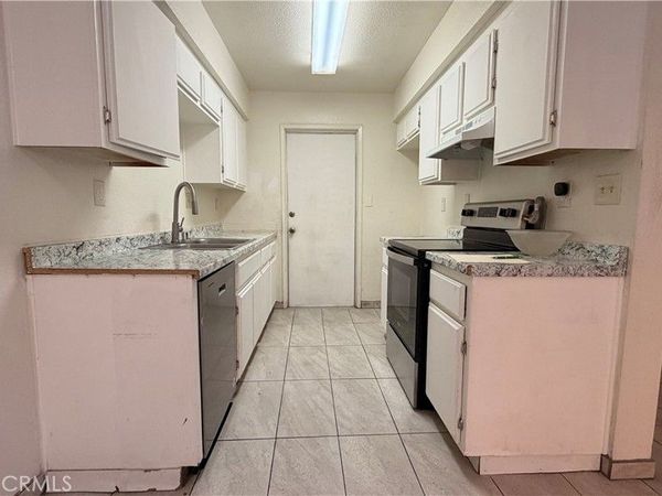 3217 Fortier, Unit B, Bakersfield, CA 93306