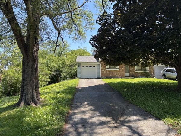 7S427 Olympia Court , Naperville, IL 60540