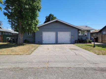 8008-8010 Loucreta Dr, Sacramento, CA 95828 Photo