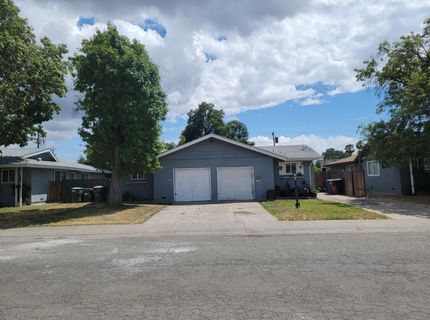 8008-8010 Loucreta Dr, Sacramento, CA 95828 Photo