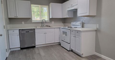 8008-8010 Loucreta Dr, Sacramento, CA 95828 Photo