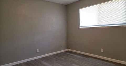 8008-8010 Loucreta Dr, Sacramento, CA 95828 Photo