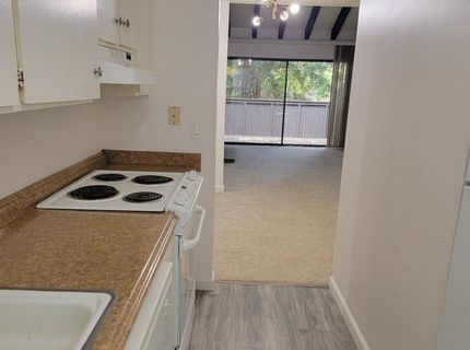722 Woodside Lane E #9, Unit 9, Sacramento, CA 95825 Photo