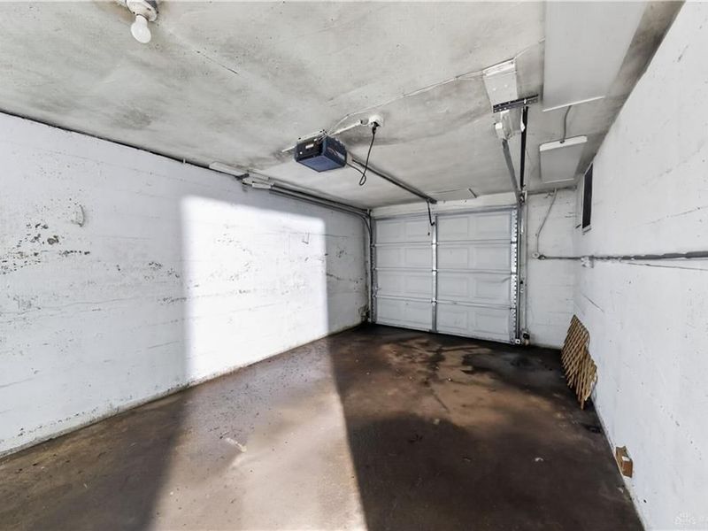 121 S Smithville Road, Dayton, OH 45431 Photo 4