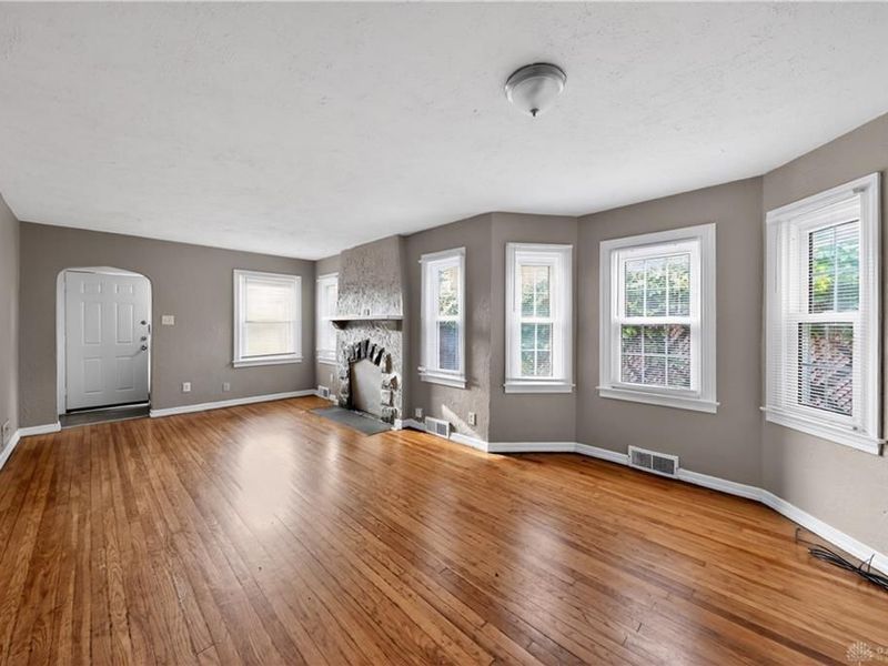 121 S Smithville Road, Dayton, OH 45431 Photo 5