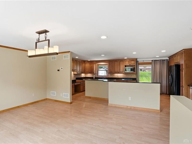 3711 Shakertown Road, Beavercreek, OH 45430 Photo 4