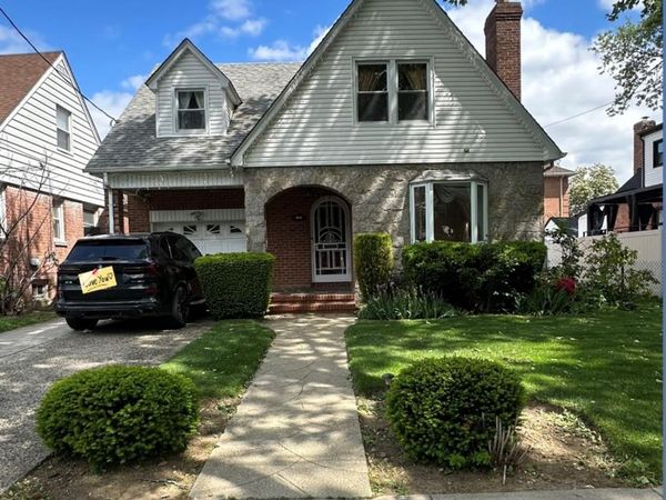 16411 67th Avenue , Fresh Meadows, NY 11365