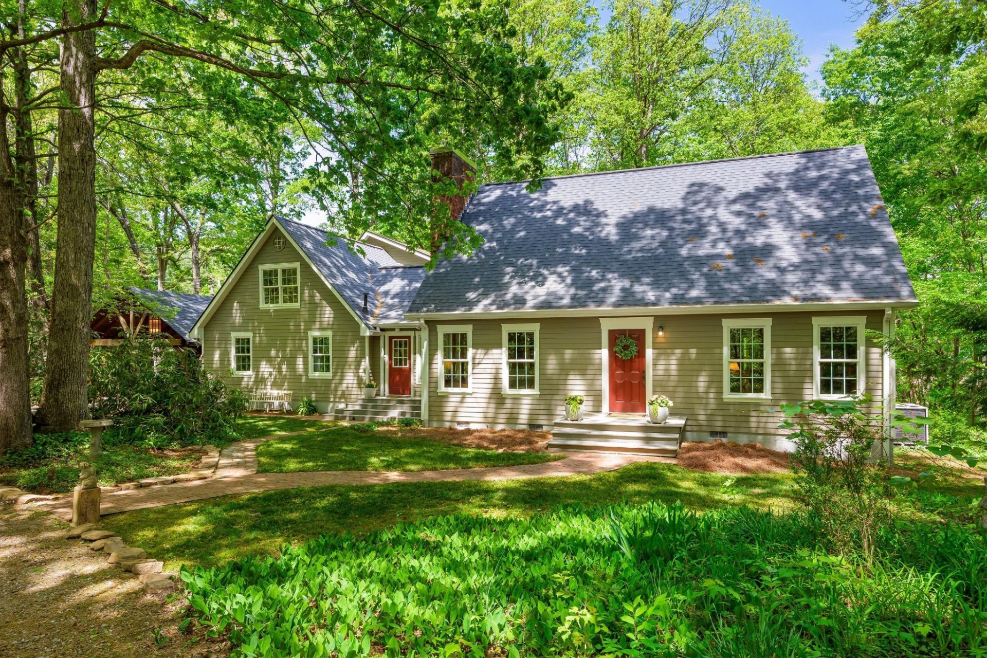5110 Old Chestnut Ridge Road , Signal Mountain, TN 37377 Main Photo