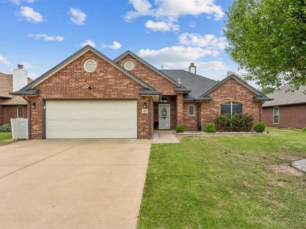 505 Oakdale Drive, Enid, OK 73703