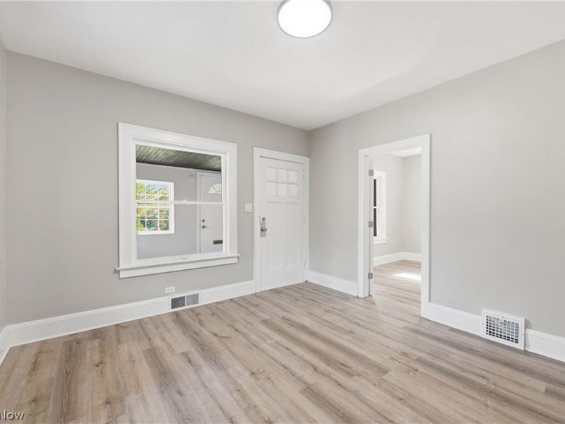 13202 Melzer Avenue, Cleveland, OH 44120 Photo 14