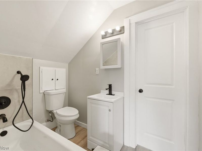 13202 Melzer Avenue, Cleveland, OH 44120 Photo 33