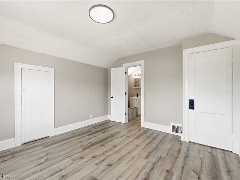 13202 Melzer Avenue, Cleveland, OH 44120 Photo 36
