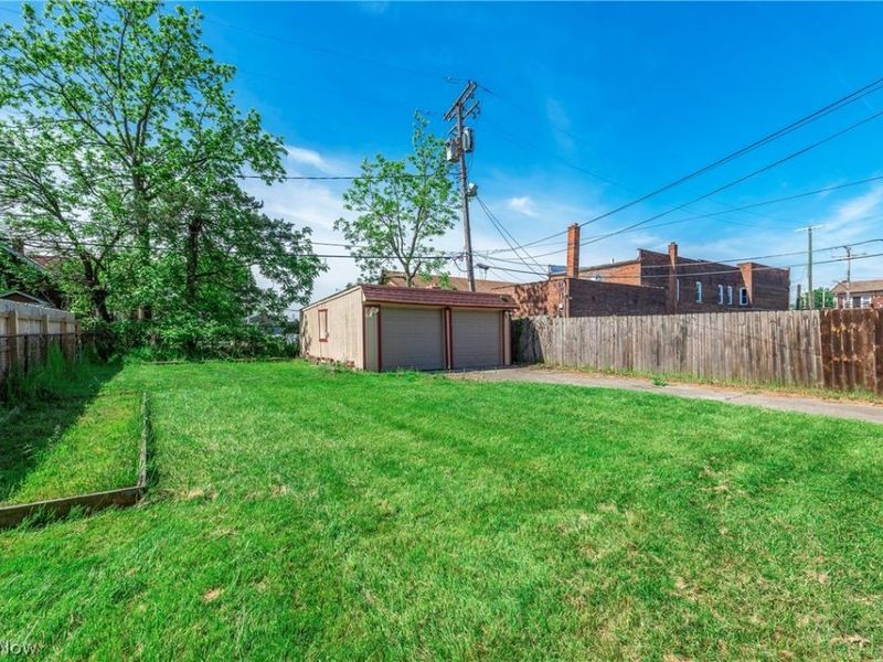 13202 Melzer Avenue, Cleveland, OH 44120 Photo 8