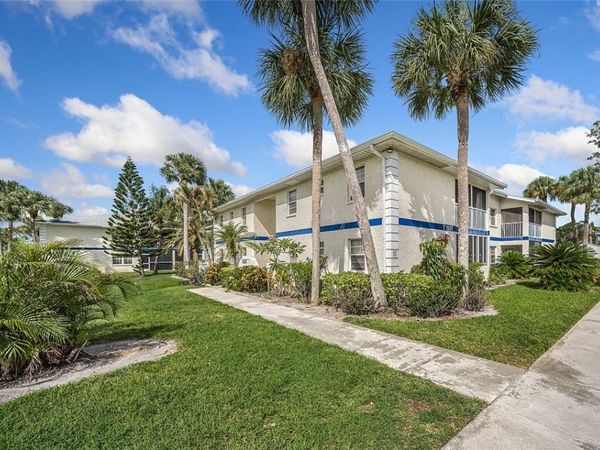 1507 SE Royal Green Circle, Unit 102, Port St Lucie, FL 34952