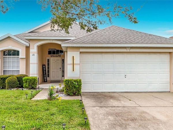 121 BLOOMINGDALE DRIVE, DAVENPORT, FL 33897