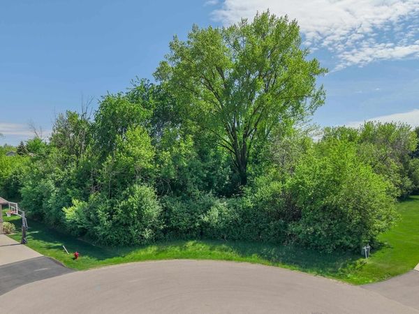 4366 STONEGATE COURT, Oshkosh, WI 54904