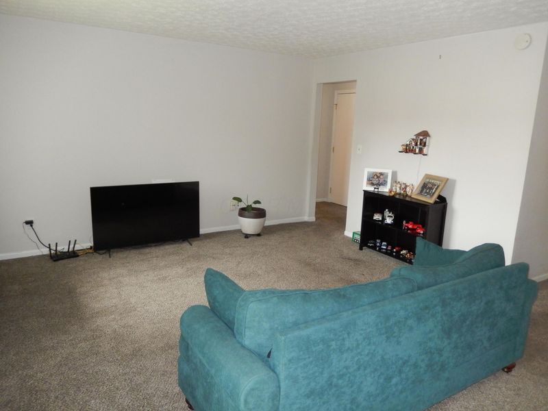 3941 Karl Road, Unit 322, Columbus, OH 43224 Photo 6