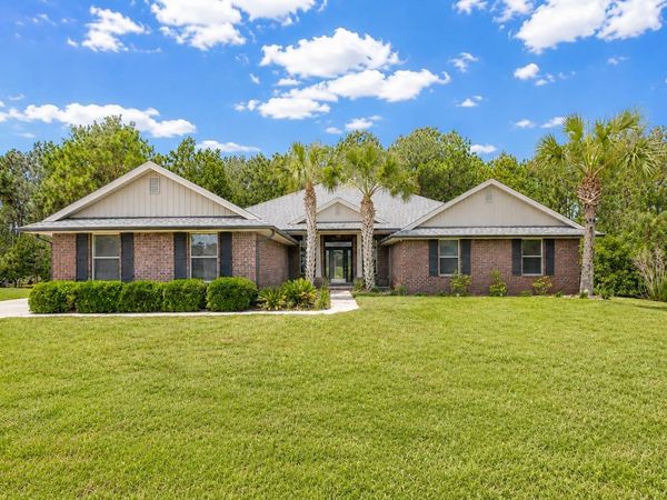 2021 Pelican Lane, Navarre, FL 32566