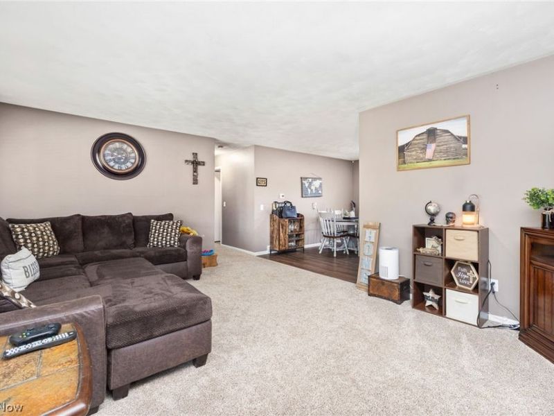 3298 NW Bahama Avenue NW, Massillon, OH 44646 Photo 2