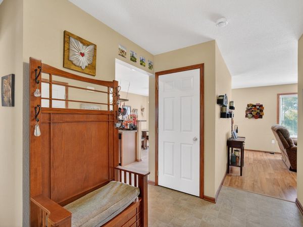1421 93rd Street, West Des Moines, IA 50266