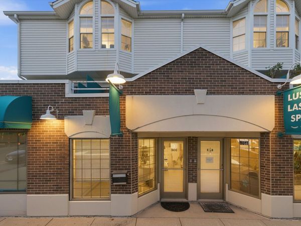 8009 LINCOLN Avenue , Skokie, IL 60077