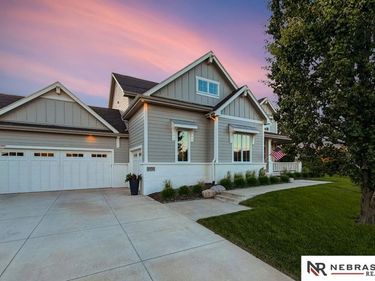 1606 S 221st Circle , Elkhorn, NE 68022