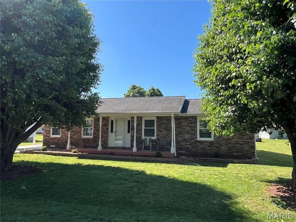 220 Navajo Street , Piedmont, MO 63957