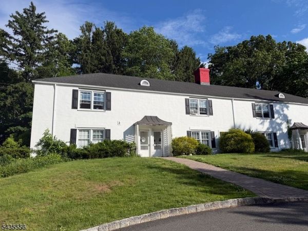 2 Beech Spring Dr, Unit 2, Summit, NJ 07901