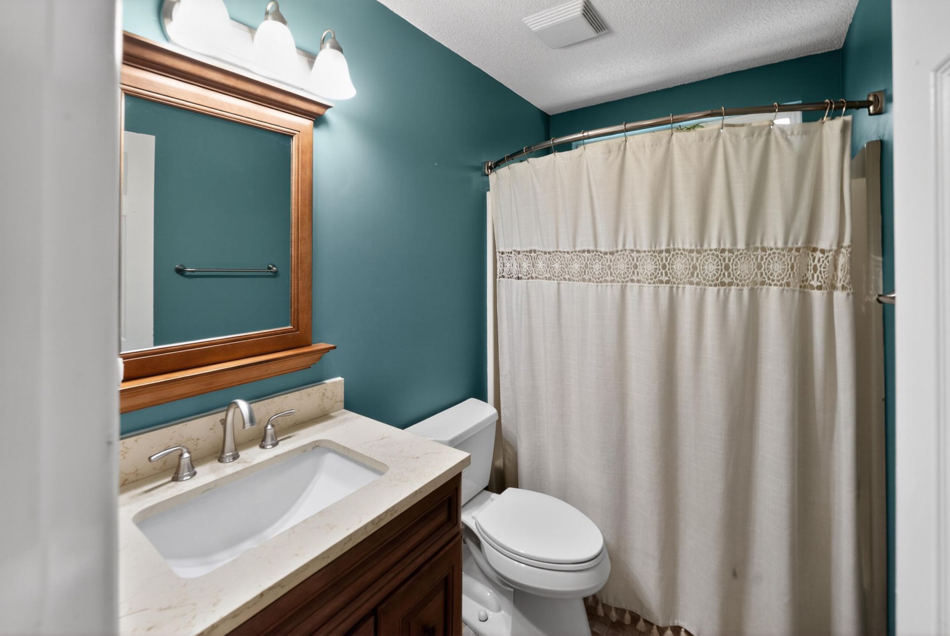 236 Smithfield Avenue Photo 24