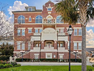 55 Ashley Avenue, Unit 17, Charleston, SC 29401