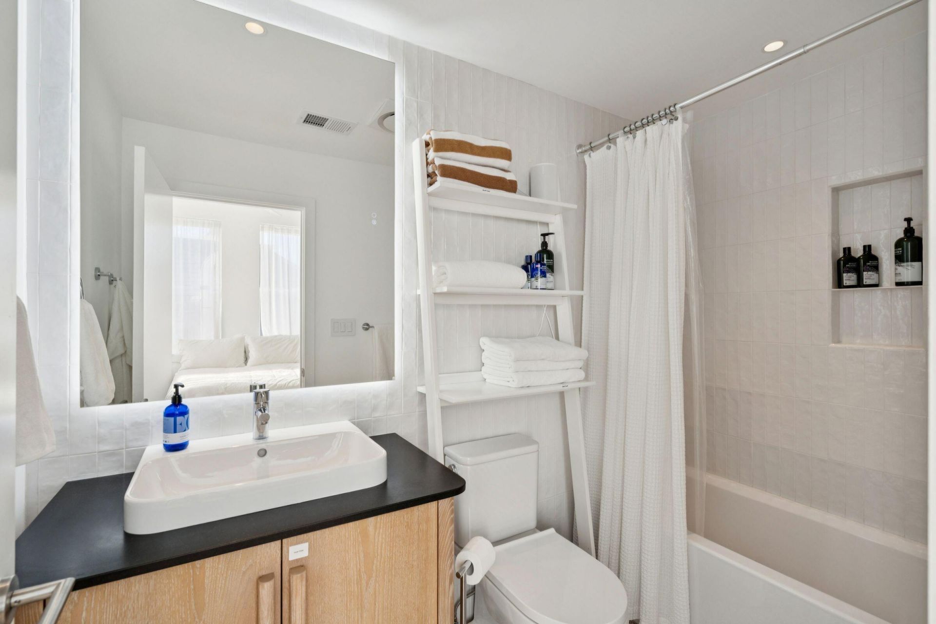 55 Ashley Avenue Photo 20