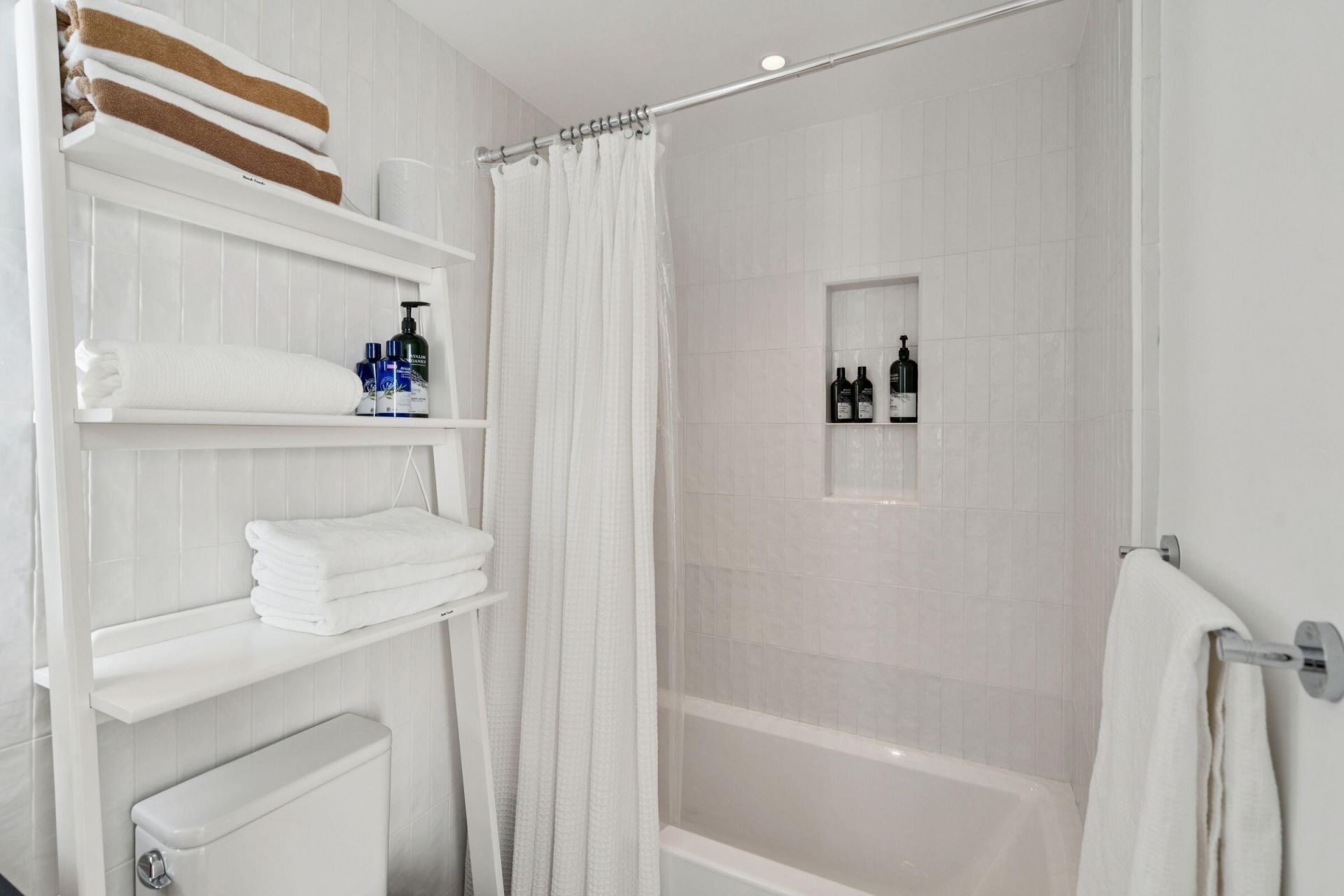 55 Ashley Avenue Photo 22